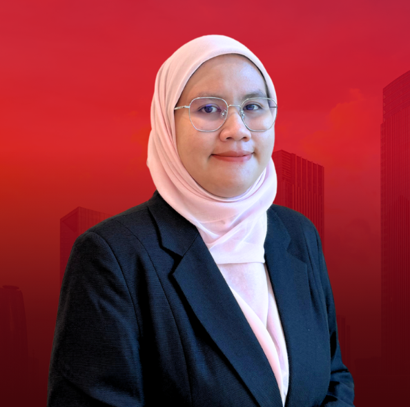 Nik Amira Binti Nik Yusof - Division Manager